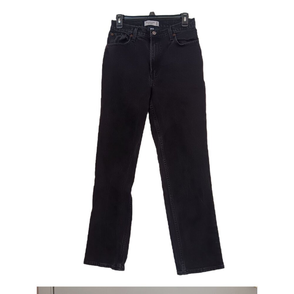 Abercrombie & Fitch Women's Ultra High Rise 90s Straight Jeans Size: 28/6